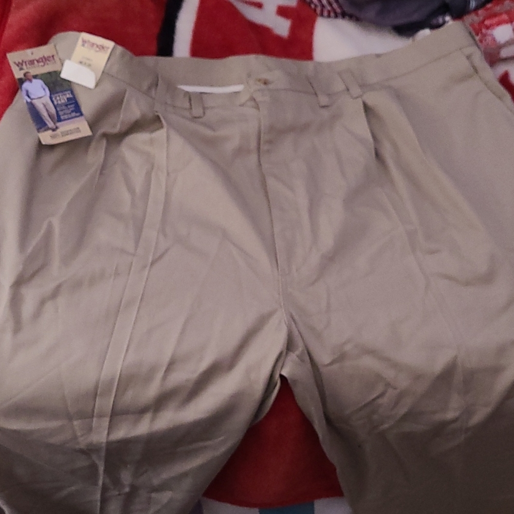 Mens Wrangler khakis NWT